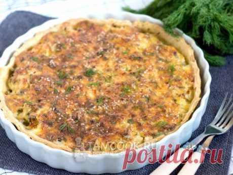 Пирог с цветной капустой, сыром и горошком — рецепт с фото Открытый пирог из песочного теста начинкой из цветной капусты, горошка, сметаны и адыгейского сыра. Подойдет на ужин или к чаепитию.