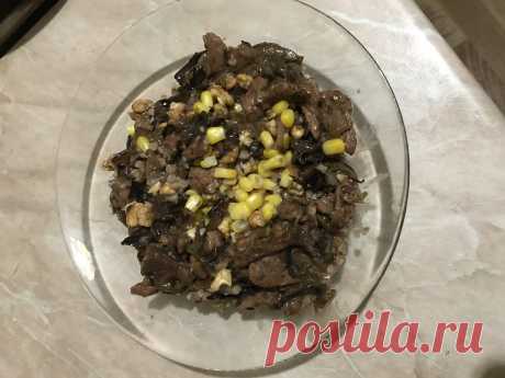 Говядина с черносливом, гречкой и грецкими орехами рецепт