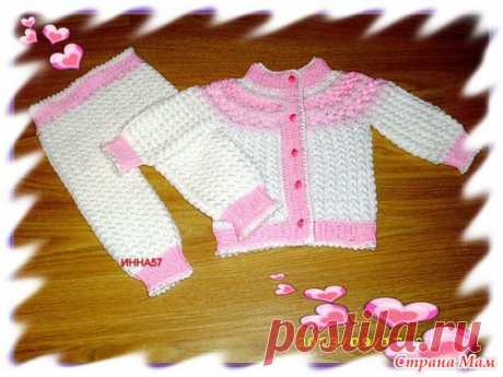 Костюм для девочки спицами связан из пряжи Baby Cashmere - Вязание для детей - Страна Мам