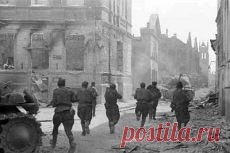 Освобождение Прибалтики Красной Армией: как это было на самом деле Общие потери Красной Армии в Прибалтийской операции 1944 года составили 280 тысяч человек, из них почти 61,5 тысячи убитыми. Гитлеровцы потеряли в 1,7 раза больше. Наступление на «Север» В Прибалтийской операции, которой командовал маршал А...