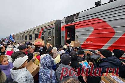 В российском регионе остановился поезд с ранеными бойцами СВО. Его встречали сотни людей