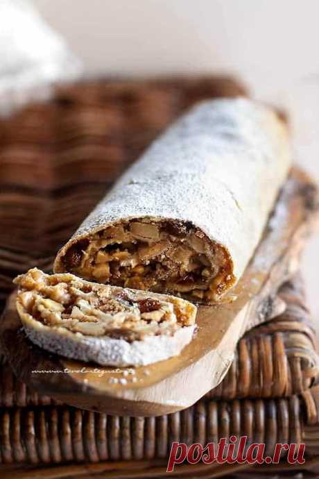 Strudel di mele: Ricetta originale passo passo per uno strudel perfetto!