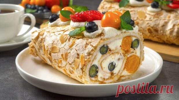 Меренговый рулет - Будет вкусно - 7 июня - 43486748409 - Медиаплатформа МирТесен Потрясающий десерт с легким безе и великолепным сливочным кремом с ягодами и миндалем. Наш рецепт поможет приготовить знаменитое лакомство даже тем, кто будет делать это впервые. Ингредиенты: * Яичный белок - 200 г (6 яиц первой категории) * Сахарная пудра - 350 г * Лимонная кислота - ⅕ ч.л. * Соль - 7 июня - 43486748409 - Медиаплатформа МирТесен