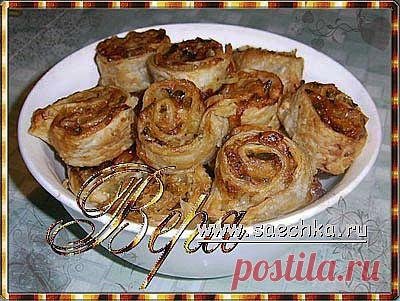 "Розочки" из слоеного теста с начинкой | рецепты на Saechka.Ru