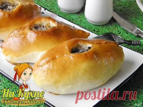 Расстегай с сайрой

Приготовьте сначала тесто для пирожков. В процессе откройте консерву и смешайте ее с луком. Наполните пирожки начинкой и испеките в духовке. Читайте подробный пошаговый рецепт ниже. Удачи!

Ингредиенты:

Яйцо: 3 Штуки (2 в тесто, 1 для смазывания),
Дрожжи свежие: 25 Грамм (или 2 ч.л сухих),
Сахар: 1,5 Ст. ложки,
Соль: 0,5 Чайных ложки,
Вода теплая: 250 Миллилитров,
Мука: 4 Стакана,
Сайра (консерва): 2 Штуки,
Лук: 1-2 Штук

Приготовление:

Подготовьте пр...