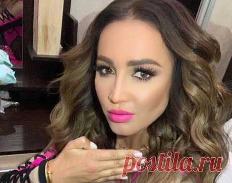 Пластилиновая статуя Ольги Бузовой в полный рост – неожиданный подарок певице