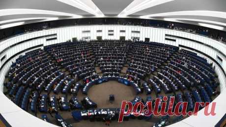 Европарламент проголосовал за лишение иммунитета фигурантки &quot;Катаргейта&quot;