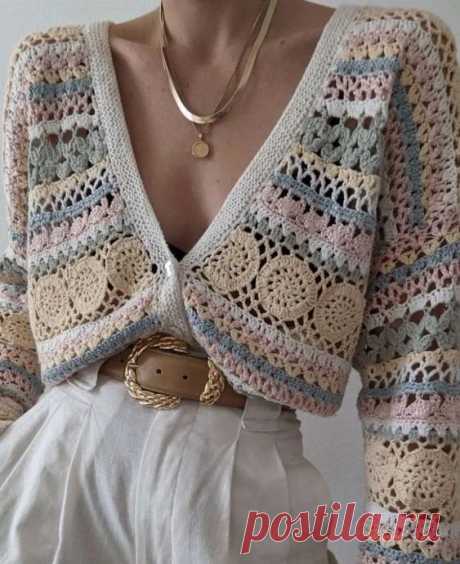 Cable Stitch Hoodie Kostenlose Hakelanleitungen + Video