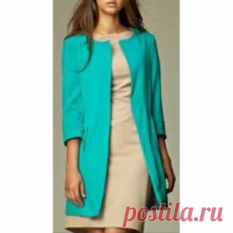 #ПАЛЬТО
Как сшить пальто 
Чтобы сшить пальто, вам потребуется: полотно (можно трикотажное)
шириной 150 см-1.70м лоскут подкладочной ткани для подкладки карманов
репсовая лента шириной 4 см -9 м • эластичная тесьма шириной З см — 050 м
хлопковая косая бейка — б м
кромка — 1.30 м
5 металлических пришивных кнопок диаметром 1,8 см
Пальто выполняется на рост 170-176 см и размер 42-44
Выкроить из полотна: спинку (одна деталь со сгибом по средней линии);
перед (две детали);
рукав (две детали);
верхний