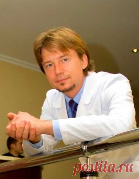 10 гениальных советов от Вадима Зеланда.
Думаешь, всё, что происходит в твоей жизни, давно уже предрешено небесами и ты никак не можешь влиять на это?
Известный автор теории трансерфинга реальности Вадим Зеланд считает, что такие мысли — главное человеческое заблуждение. В своей книге с одноименным названием «Трансерфинг реальности», он буквально на пальцах объясняет, как посмотреть на мир с совершенно другой стороны и стать хозяиноином своей судьбы.