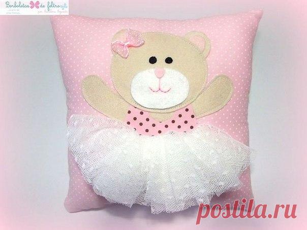 #вопрос_от_подписчицы@mkfetr 
Добрый день,дорогие мастерицы:) подскажите,возможно у кого то есть выкройка такой чудной мишки-балерины?буду очень благодарна  всем хорошего дня