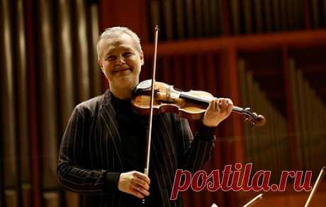 Российский скрипач-виртуоз Вадим Репин выступит с концертом в Софии. Он представит концерт из произведений Петра Чайковского и Камиля Сен-Санса в сопровождении струнного оркестра под управлением дирижера Карло Тенана