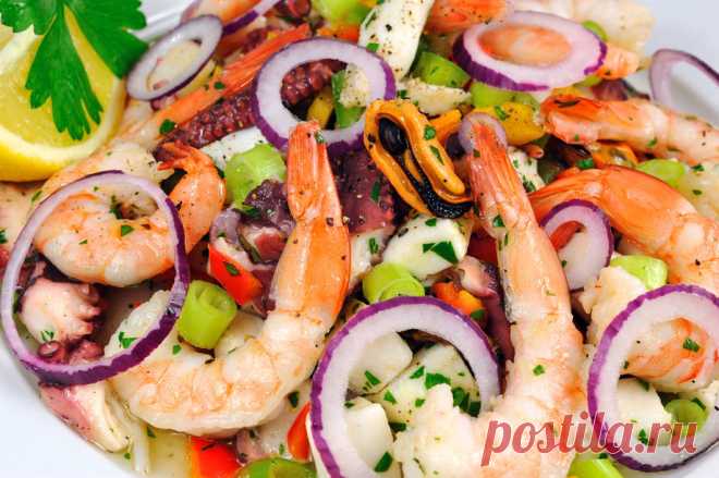 Салаты из морепродуктов на Новый год 2019: рецепты с фото, вкусно и просто