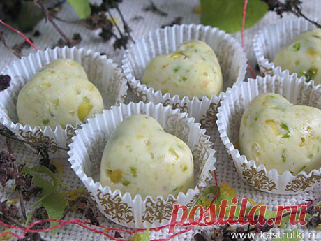 КОНФЕТЫ ИЗ БЕЛОГО ШОКОЛАДА С ФИСТАШКАМИ И ЛИМОНОМ.