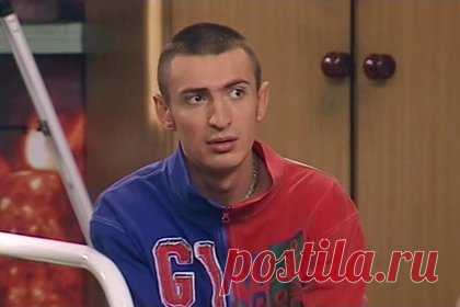 Звезда «Универа» Алексей Гаврилов рассказал о разводе со второй женой. Российский актер и продюсер Алексей Гаврилов рассказал о разводе со второй супругой Мари Кирти. Звезда сериалов «Универ» и «СашаТаня» заявил, что со временем супруги осознали большое количество различий между друг другом. После обсуждений возлюбленные пришли к выводу, что в их ситуации сохранять семью не было смысла.
