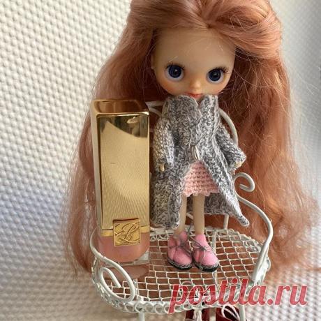 Крошка приоделась в кардиган и отправилась искать дом 🏠 на Etsy #