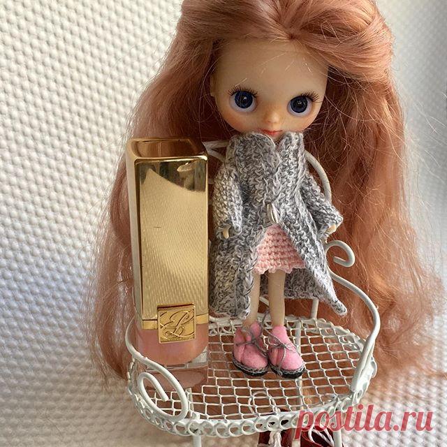 Крошка приоделась в кардиган и отправилась искать дом 🏠 на Etsy  #