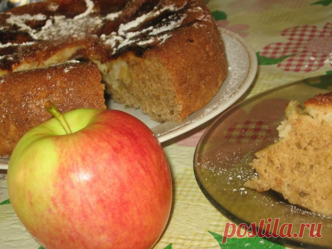 Манник с яблоками в мультиварке