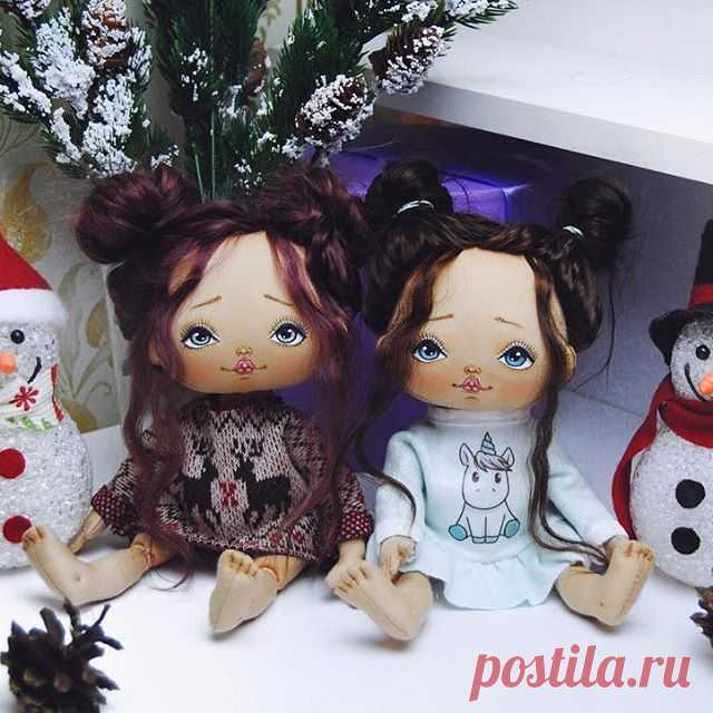 Сестрёнки 🙈🙈🙈 всем #goodnight ✌🏼️ #dolls #doll #handmade #textile #арт #творчество #коллекциякукол #кукольник #мечта #красота #счастье #дом #home #текстильнаякукла