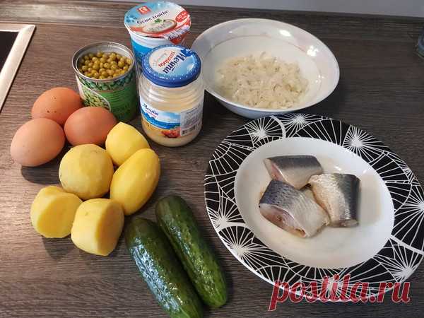 Салат с сельдью. - УЮТНАЯ КУХНЯ - Группы Мой Мир
