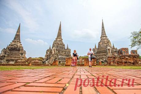 Исторический парк Аюттхая в Тайланде. Парк Аюттхая расположен в одноименном городе в Тайланде, в 70 км от Бангкока. Аюттхая была внесена в ЮНЕСКО в 1991 году.