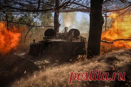 Российские военные нанесли огневое поражение по 160 целям ВСУ. Начальник пресс-центра группировки российских войск «Центр» Александр Савчук заявил, что военные РФ нанесли на краснолиманском направлении огневое поражение по 160 целям Вооруженных сил Украины. Отмечается, что российские войска вскрыли и подавили около 30 артиллерийских расчетов.