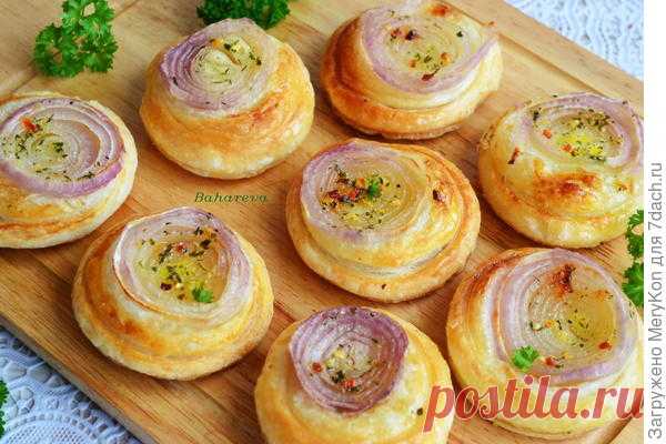 Луковые булочки