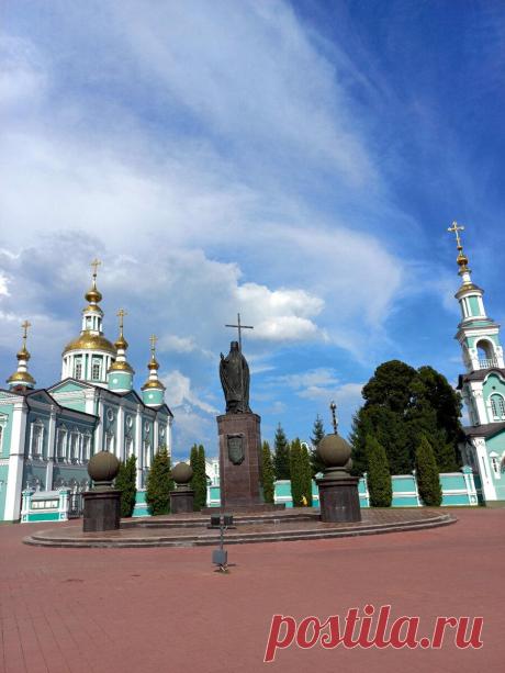 Духовный центр Тамбовщины: обзор святынь Спасо-Преображенского кафедрального собора
Тамбов, Соборная площадь, 4 Здравствуйте! Спасо-Преображенский кафедральный собор расположен в самом центре города. Место очень красивое и благодатное. Сам святитель и чудотворец Питирим Тамбовский основал в 1694г этот каменный храм. По молитвам к святителю Питириму Тамбовскому в храме происходят чудеса и...
Читай пост далее на сайте. Жми ⏫ссылку выше