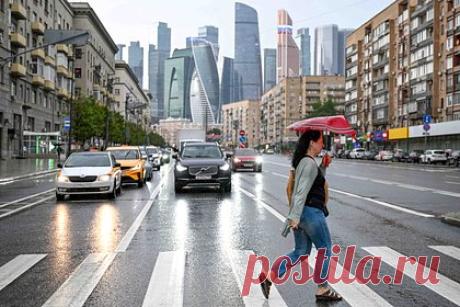 Москвичам пообещали погоду на уровне сентября в середине лета