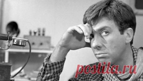 С Сергеем Юрским простятся 11 февраля в Театре Моссовета Прощание с народным артистом РСФСР Сергеем Юрским пройдет 11 февраля в Театре Моссовета, сообщил ТАСС представитель театра. Похоронят артиста, по предварительной информации, на Троекуровском кладбище.