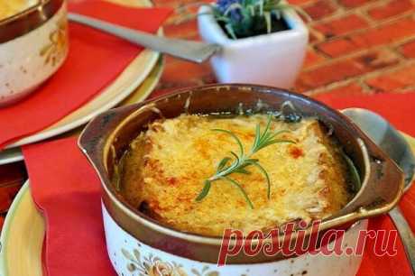(1) 20 луковых супов, которые разнообразят ваше меню - БУДЕТ ВКУСНО! - медиаплатформа МирТесен Фото: RitaE, Pixabay.com Франция подарила миру знаменитый луковый суп. Много лет назад его варили бедняки, а сейчас же это блюдо можно встретить практически в любом ресторане. Предлагаем тебе приготовить восхитительное угощение, тем более что мы уже собрали 20 самых лучших рецептов! 1. Классический