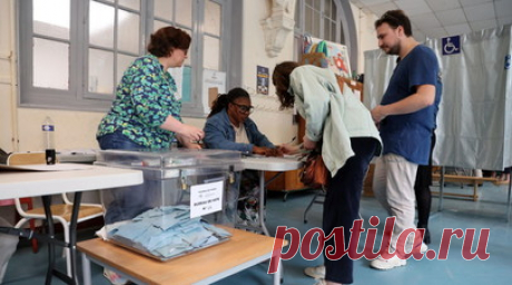 Политолог Шаповалов: выборы продемонстрировали поляризацию французского общества. Политолог, член правления Российской ассоциации политической науки Владимир Шаповалов заявил в беседе с RT, что выборы продемонстрировали дальнейшую поляризацию французского общества. Читать далее