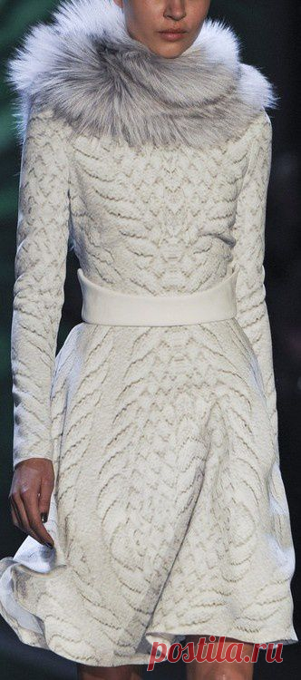 Monique Lhuillier fall 2013 rtw details♥✤ | Keep the Glamour | BeStayBeautiful