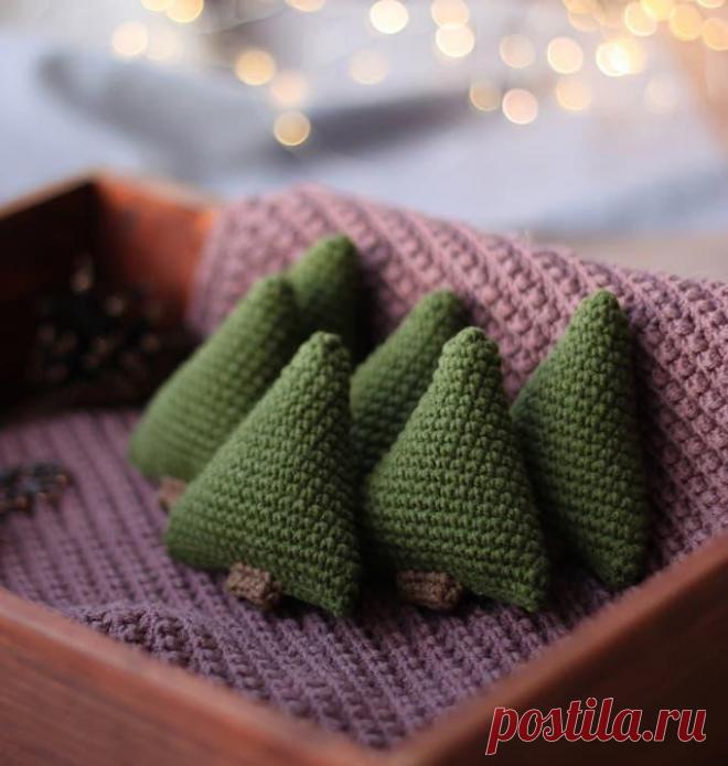 Ёлочка крючком. Амигуруми схемы и описания. Автор: @woolnmood | IRINELY.ART