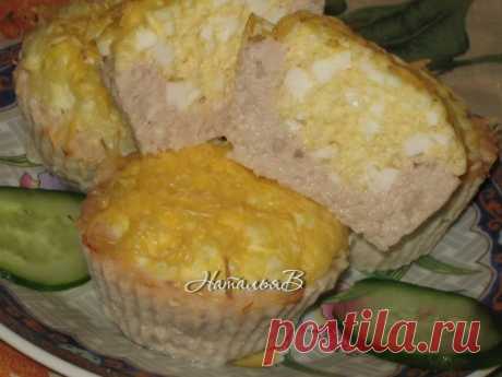 Отличный перекус - мясные корзиночки с яйцом, сыром и чесноком