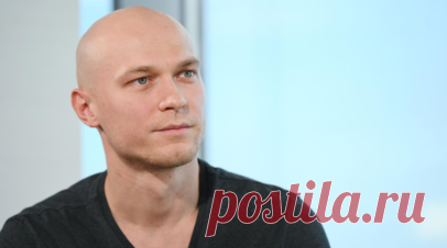 Иван Янковский назвал Юру Борисова блестящим соратником. Актёр Иван Янковский рассказал, как снимался с Юрой Борисовым в фильме «Битва моторов» в Черногории. Читать далее