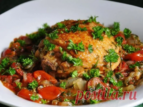 Куриные бедрышки с овощами в духовке: как раз летняя заготовка-заморозка пригодится | Рекомендательная система Пульс Mail.ru