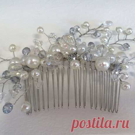 Украшение на гребешке👰👰👰 оформление ручной работы, от нашего дизайнера Татьяны 😻 #невеста #невеста2015 #свадебныйбукет #свадебныйдекор #свадьба #свадьба2015 #свадебныйобраз #свадебнаяприческа #свадебноеплатье #свадебныйстилист #свадебныйсалон #свадебныеплатья @nevesty_mira #nevesta #wedding #weddingday @brilliantweddings #weddings