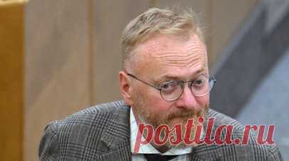 Милонов: у Макса Барских должны быть проблемы не с въездом, а выездом из России. Очевидно, что любой человек, активно выступавший против России и СВО должен иметь проблемы при посещении страны, заявил в беседе с RT депутат Госдумы Виталий Милонов. Читать далее