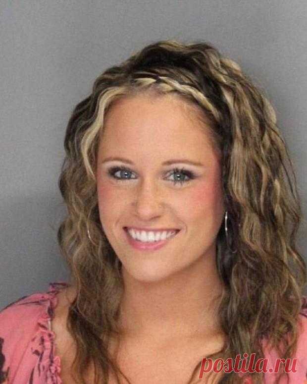 Топ-19 очаровательных преступниц которым место на обложках журналов