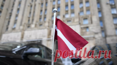 Выдворенный из Латвии Катков назвал геноцидом действия властей против пенсионеров. Российский военный пенсионер Борис Катков, которого ранее выдворили из Латвии, назвал геноцидом действия Риги в отношении пожилых россиян в стране. Читать далее