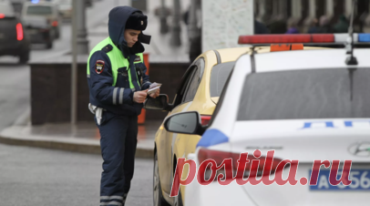 Россиянам напомнили, какие изменения для водителей вступают с 1 сентября. С 1 сентября вступают в силу несколько изменений, затрагивающих водителей. Обновлён перечень медицинских противопоказаний к управлению транспортом. Об этом в беседе с RT рассказала автогонщица программы развития российского автоспорта SMP Racing Виктория Блохина. Читать далее