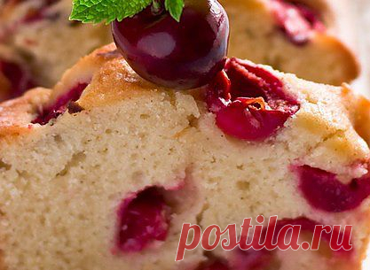 Шарлотка с вишней в мультиварке | Рецепты для мультиварки: вкусные и простые