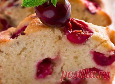 Шарлотка с вишней в мультиварке | Рецепты для мультиварки: вкусные и простые