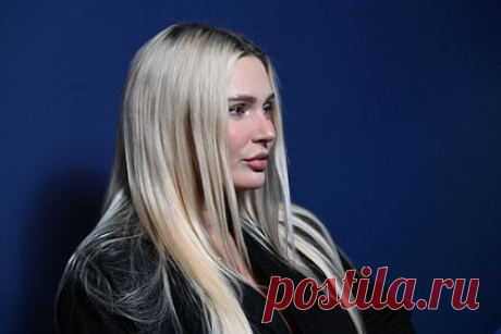 Звезда «Универа» рассказала о непредсказуемых тратах на ремонт. Российская актриса Наталья Рудова рассказала о непредсказуемых тратах на ремонт квартиры своей матери, которую она подарила ей на день рождения. Переделка жилья оказалась значительно дороже, чем предполагалось изначально. Звезда сериала «Универ. Новая общага» пожаловалась на высокую стоимость работ.