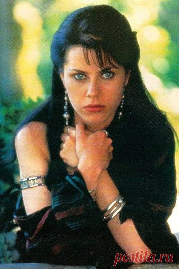 Файруза Балк (Fairuza Balk)
-  21 мая, 1974