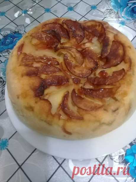 Шарлотка с грушей и яблоками в мультиварке пошаговый рецепт с фото на сайте академии выпечки Dr.Oetker