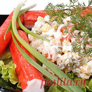 Крабовый салат с кукурузой и зеленым горошком рецепт – салаты