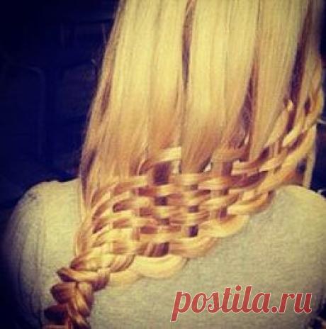 Instagram Insta-Glam: How to Add Interest to Your Ordinary Ponytail   | Beauty High----------- слайд-шоу в инстаграмме