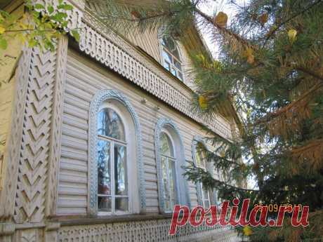 В городе Мышкин
Гуляя с нашим экскурсоводом по городу, Вы поднимитесь на самую высокую колокольню. Вид потрясающий...Обязательно посетите мемориал героям Великой Отечественной Войны. Даже самые суровые сердца не выдерживают, когда гид читает письма солдата к своей семье, высеченные в камне...